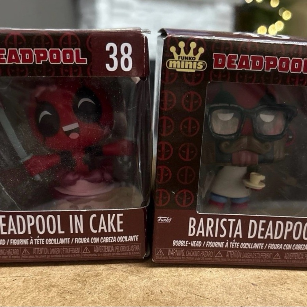 Funko Minis Deadpool in Cake Figure - Red and Pink